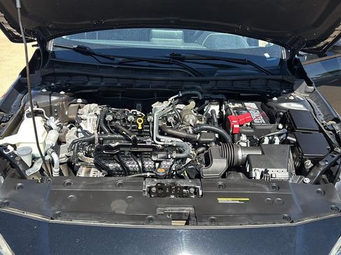 Used 2025 Nissan Altima 2.5 SV FWD image 17