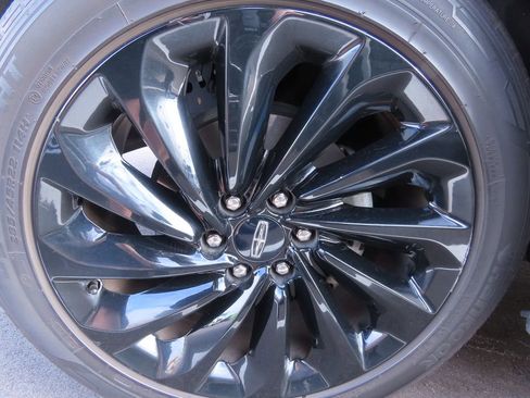 Used 2020 Lincoln Navigator Reserve w/ Equipment Group 208A Reserve image 15