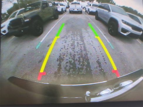 Used 2020 RAM 1500 Classic SLT image 23