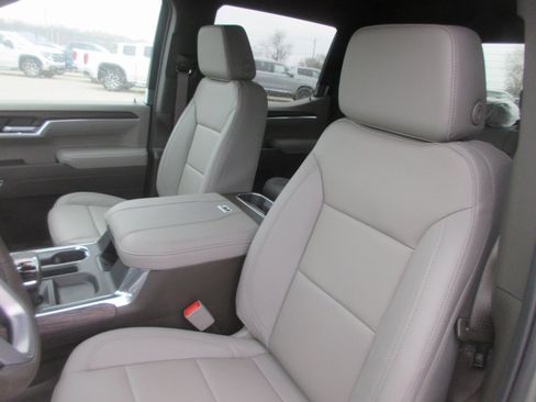 New 2026 GMC Sierra 1500 SLT w/ SLT Premium Package image 13