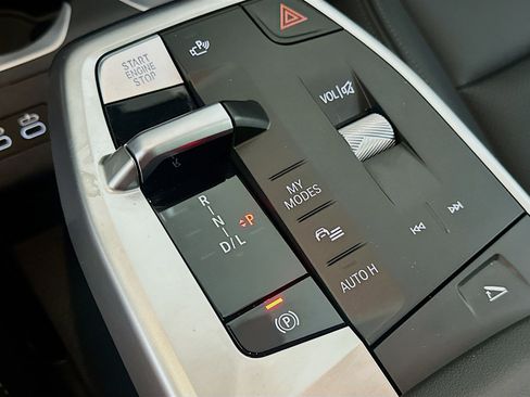 Used 2025 BMW X2 xDrive28i image 23