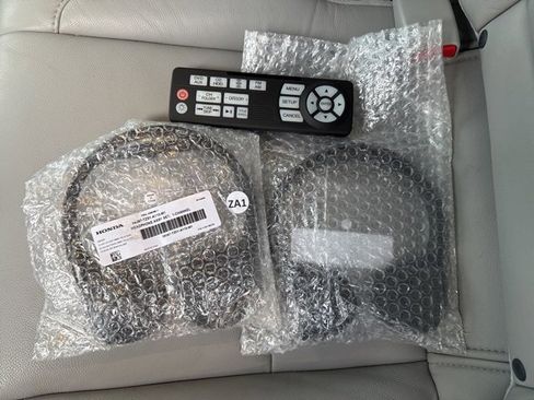 Used 2016 Acura MDX SH-AWD w/ Tech & Entertainment image 3