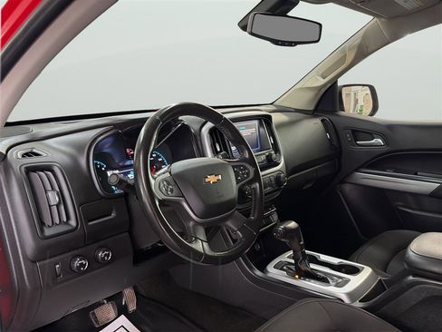 Used 2018 Chevrolet Colorado LT AWD/4WD image 11