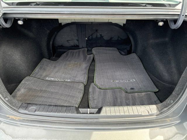 Used 2008 Hyundai Elantra Sedan FWD image 7