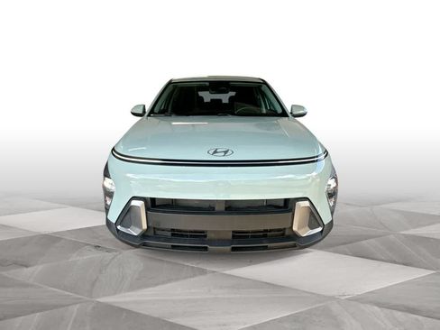 Used 2024 Hyundai Kona SE FWD image 3