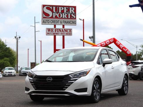Used 2025 Nissan Versa SV w/ Trunk Package FWD image 7