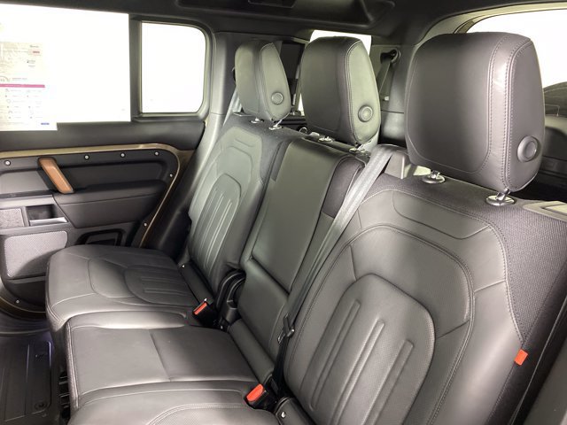 Used 2022 Land Rover Defender 110 X AWD/4WD image 33