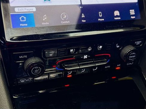 Used 2023 Jeep Grand Cherokee L Overland image 16