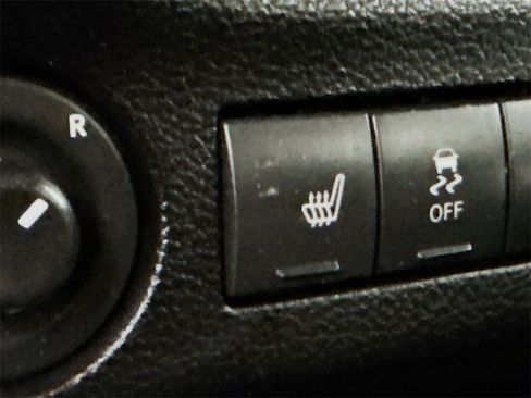 Used 2017 Jeep Wrangler Unlimited Sahara image 19