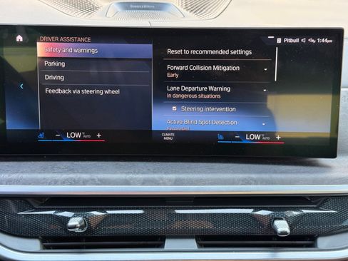 Used 2023 BMW X7 xDrive40i w/ Executive Package AWD/4WD image 32