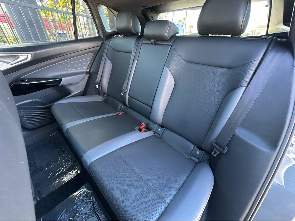 Used 2023 Volkswagen ID.4 S RWD image 9