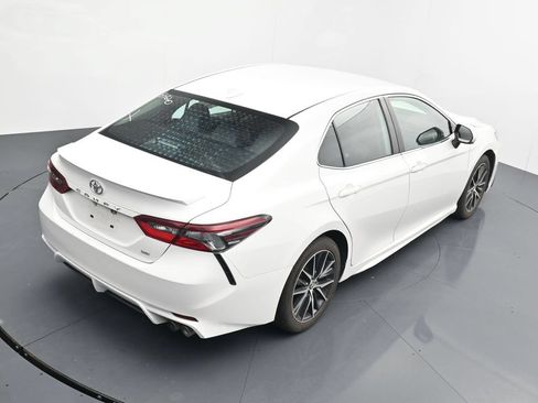 Used 2024 Toyota Camry SE FWD image 15