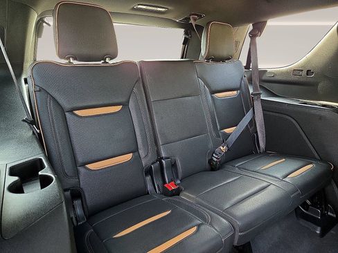 Used 2023 GMC Yukon AT4 AWD/4WD image 11