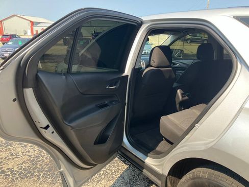 Used 2019 Chevrolet Equinox LT FWD image 11