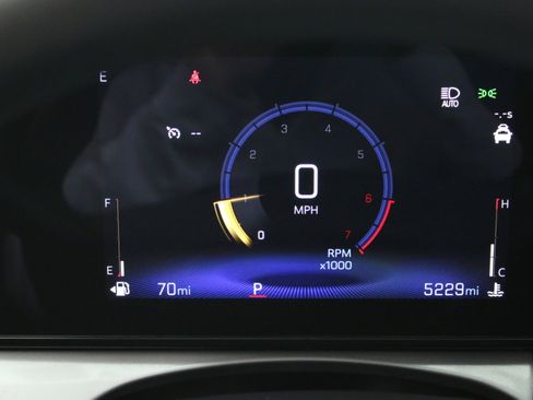 Used 2024 Chevrolet Trax LT FWD image 16