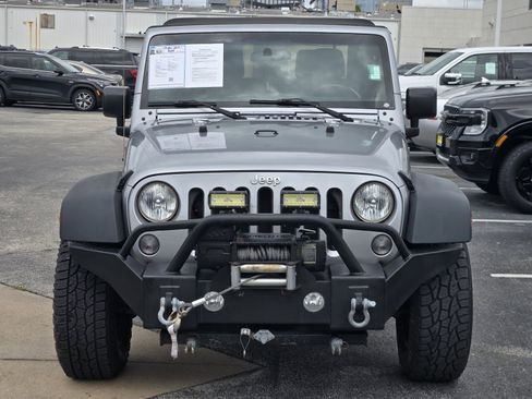 Used 2015 Jeep Wrangler Sport w/ Connectivity Group AWD/4WD image 2