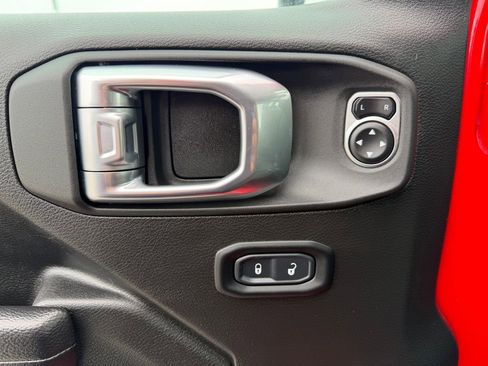 Used 2024 Jeep Wrangler Unlimited Sport AWD/4WD image 15