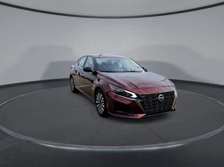 Used 2024 Nissan Altima 2.5 SV FWD video 2