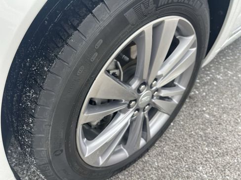 Certified 2023 Cadillac XT6 Premium Luxury image 10