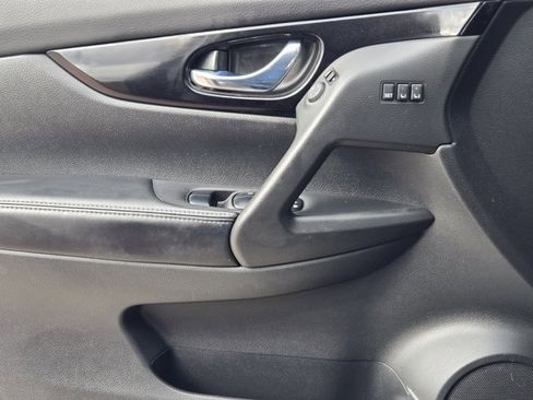 Used 2021 Nissan Rogue Sport SL w/ Premium Package image 22