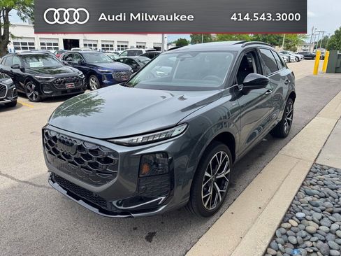 Certified 2026 Audi Q3 quattro 2.0T w/ 20" Wheel Package AWD/4WD image 7