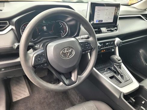 Used 2024 Toyota RAV4 XLE w/ Convenience Package FWD image 9