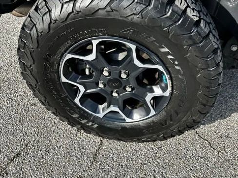 Used 2023 Jeep Wrangler Unlimited Rubicon 4xe image 9