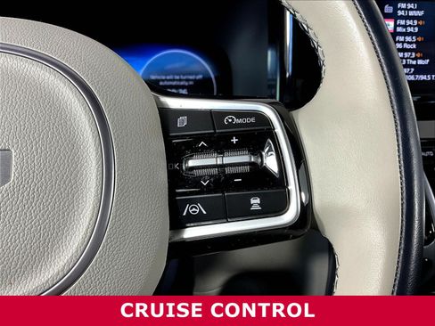 Certified 2023 Kia Sorento SX Prestige w/ Panoramic Sunroof Package AWD/4WD image 11