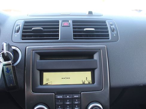 Used 2013 Volvo C30 T5 R-Design FWD image 27