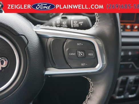 Used 2023 Jeep Wrangler Unlimited Sahara w/ Cold Weather Group AWD/4WD image 25