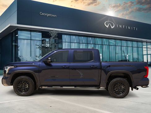 Used 2025 Toyota Tundra SR5 AWD/4WD image 8