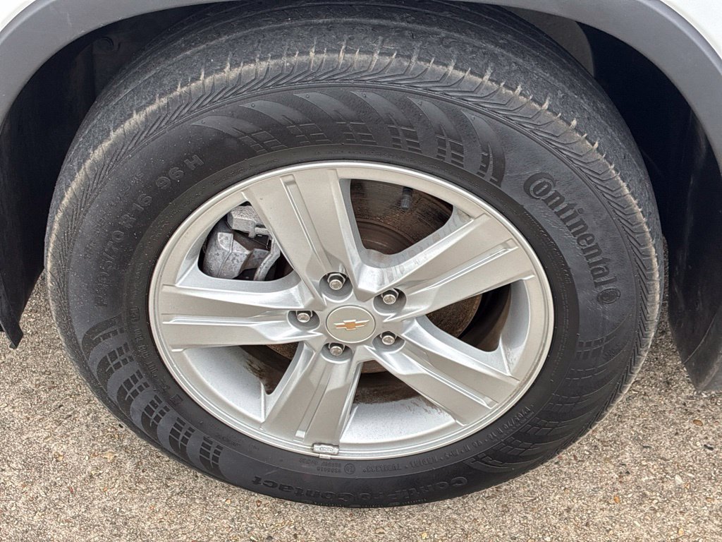 Used 2022 Chevrolet Trax LS w/ Tint and Cruise Package FWD image 36