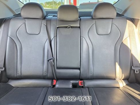 Used 2023 Hyundai Elantra Limited w/ Winter Weather Package FWD image 11