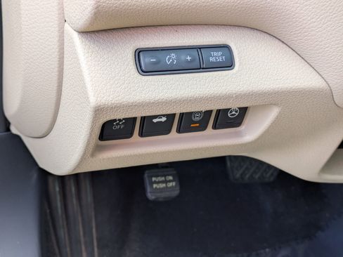 Used 2015 Nissan Altima 3.5 SL image 15