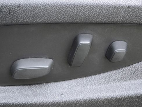 Used 2017 Chevrolet Tahoe LT image 25