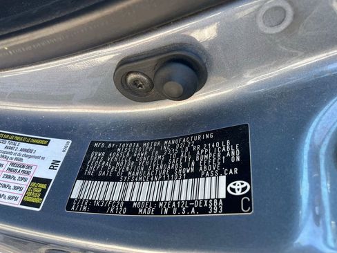 Used 2022 Toyota Corolla SE w/ Carpet Mat Package (TMS) image 12