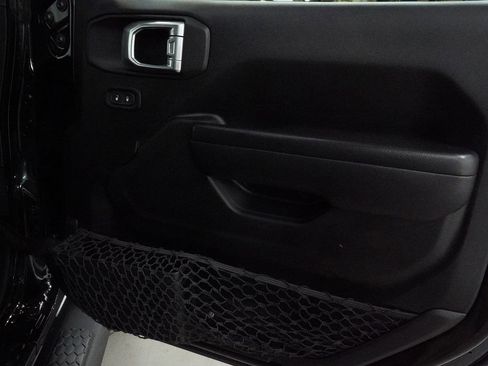 Used 2021 Jeep Wrangler Unlimited Sport image 11