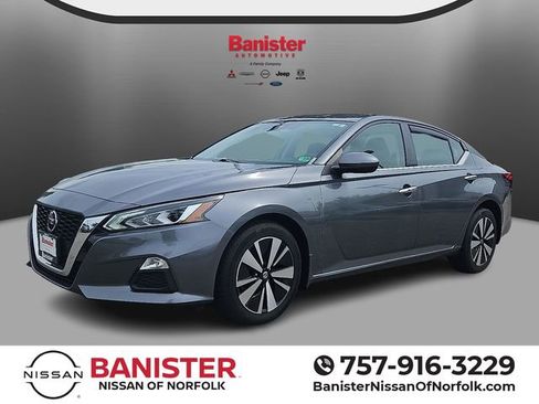 Certified 2022 Nissan Altima 2.5 SV image 1