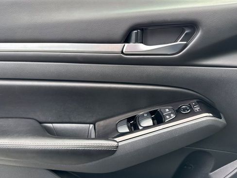 Used 2023 Nissan Altima 2.5 SV image 17