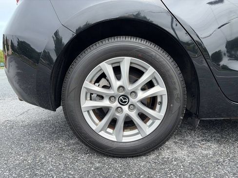 Used 2014 MAZDA MAZDA3 i Touring w/ Technology Package FWD image 30