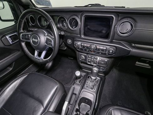 Used 2021 Jeep Wrangler Unlimited Sahara w/ Cold Weather Group image 18