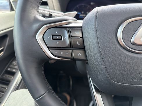 Used 2024 Lexus GX 550 w/ Cold Area Package AWD/4WD image 19