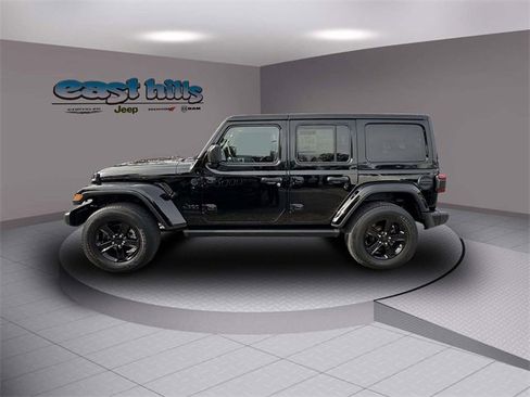 Certified 2020 Jeep Wrangler Unlimited Sahara image 6
