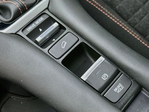 Used 2023 Honda HR-V Sport image 25