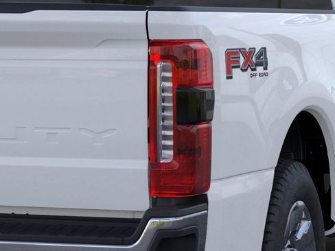 New 2025 Ford F250 Lariat w/ Lariat Ultimate Package image 21