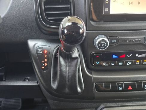 Used 2025 RAM ProMaster 2500 w/ Convenience Group FWD image 15