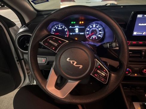 Used 2023 Kia Forte LXS image 14