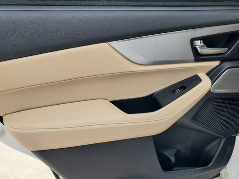 Used 2025 Acura MDX FWD w/ Technology Package image 15