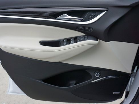 Used 2023 Buick Enclave Premium w/ Experience Buick Package image 19