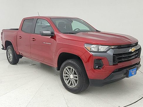 Used 2024 Chevrolet Colorado LT w/ LT Convenience Package II RWD image 1